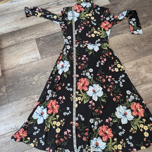 Yumi Kim Black and Pink Floral Long Sleeve Sheath Dress - Picture 7 of 7